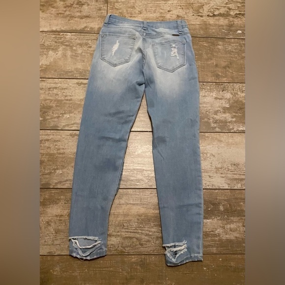 KanCan Estilo distressed jeans - Picture 5 of 10